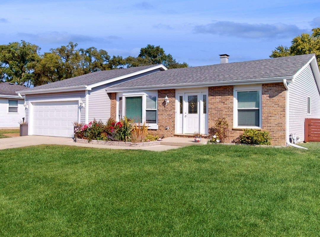 1410 N Scully Drive N, McHenry, IL 60050 House for Sale