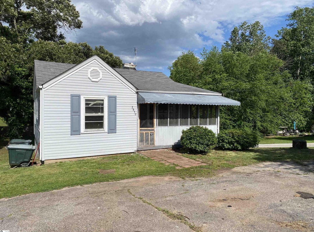 2850 N Hwy 101, Greer, SC 29651 House for Sale