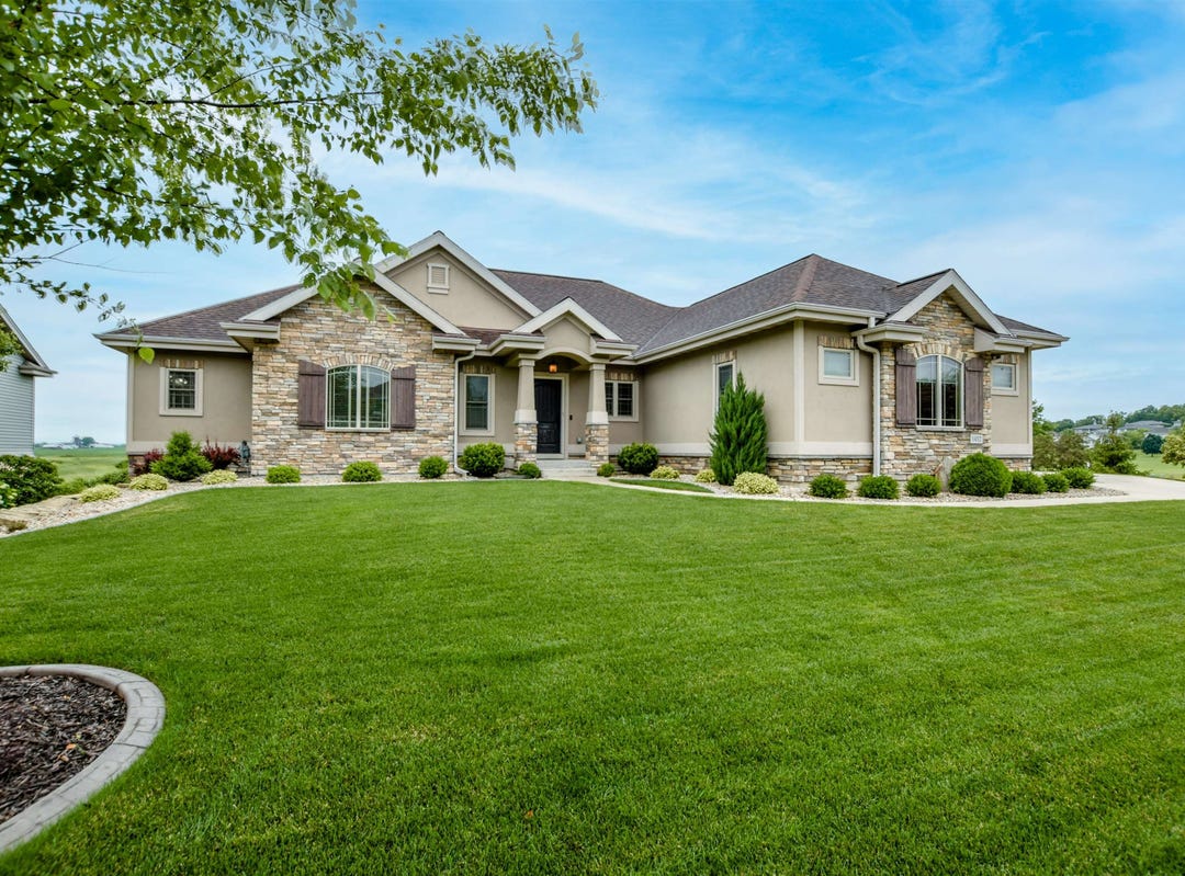 1452 Blue Ridge Trail, Waunakee, WI 53597 House for Sale realestate