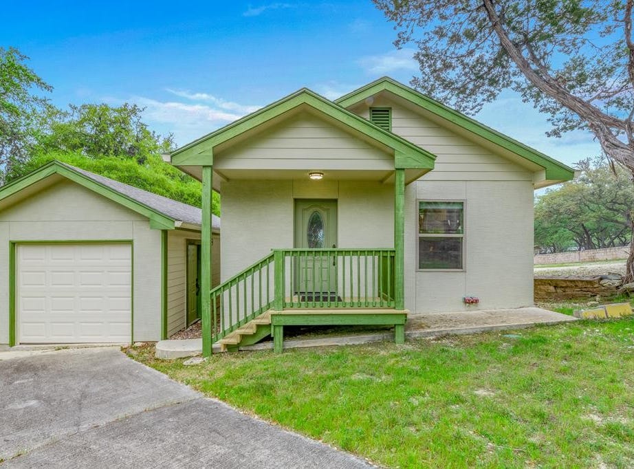 165 Lookout Dr, Lakehills, TX 78063 House for Sale