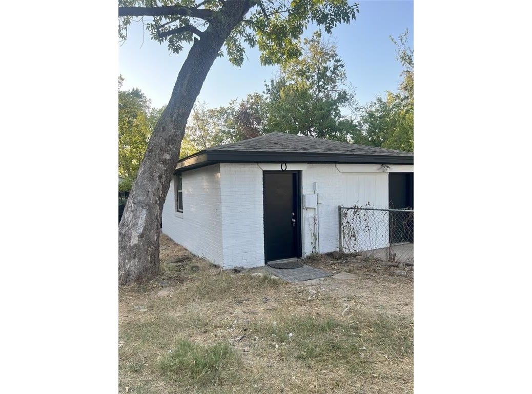 1204 Bernard Street, Apt 1, Denton, TX 76201 House for Rent