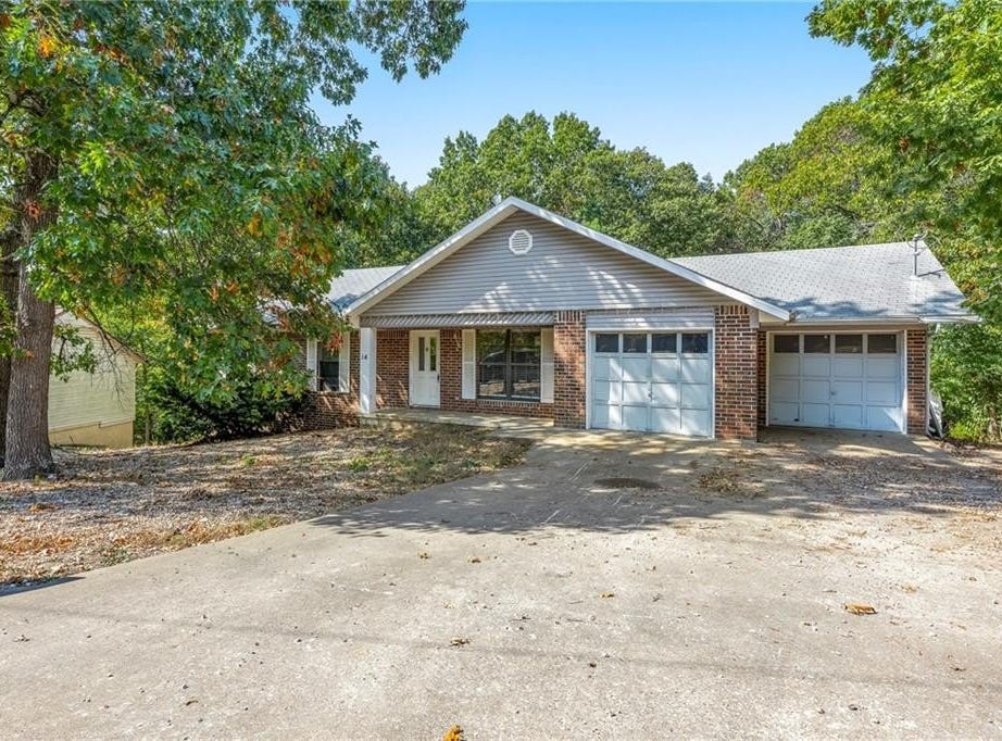 14 Oak Knoll LN, Bella Vista, AR 72715 House for Sale