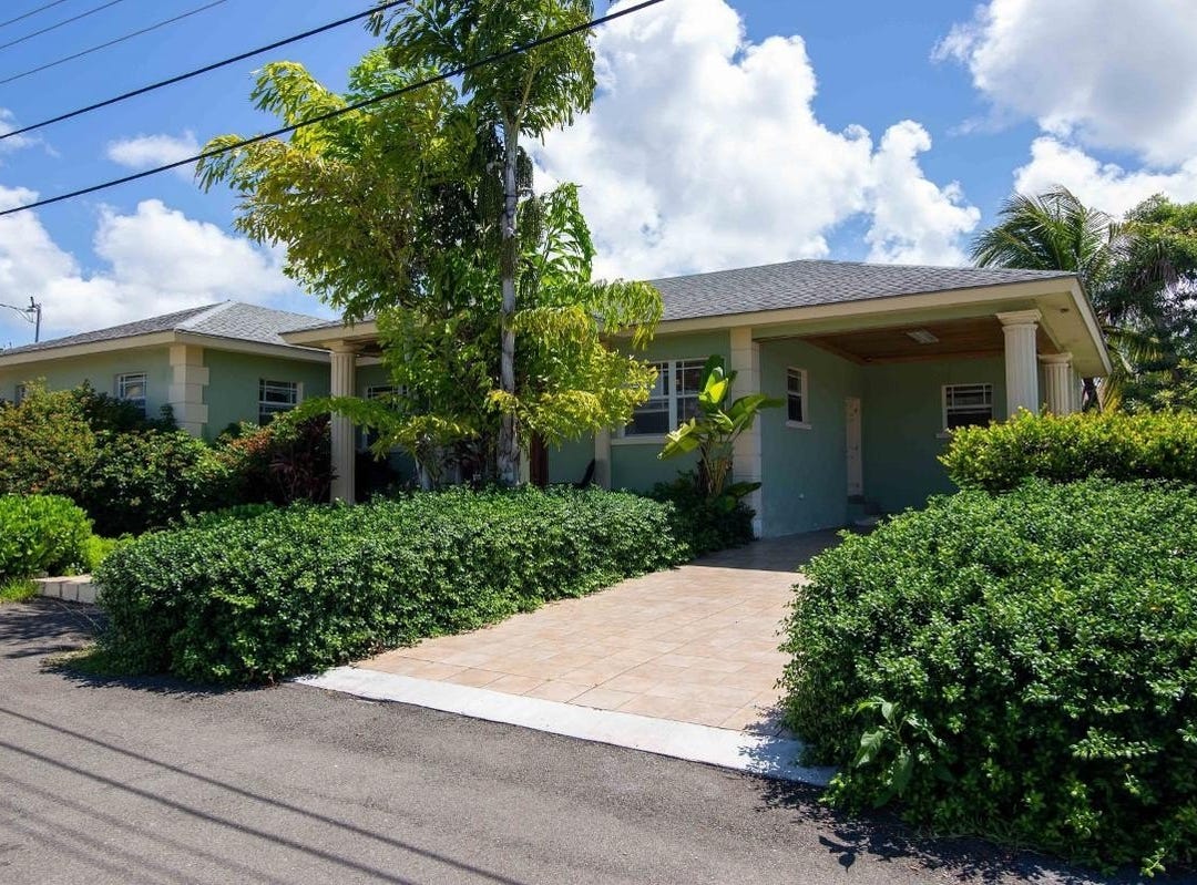 CHAZON ESTATES, Adelaide, New Providence House for Sale