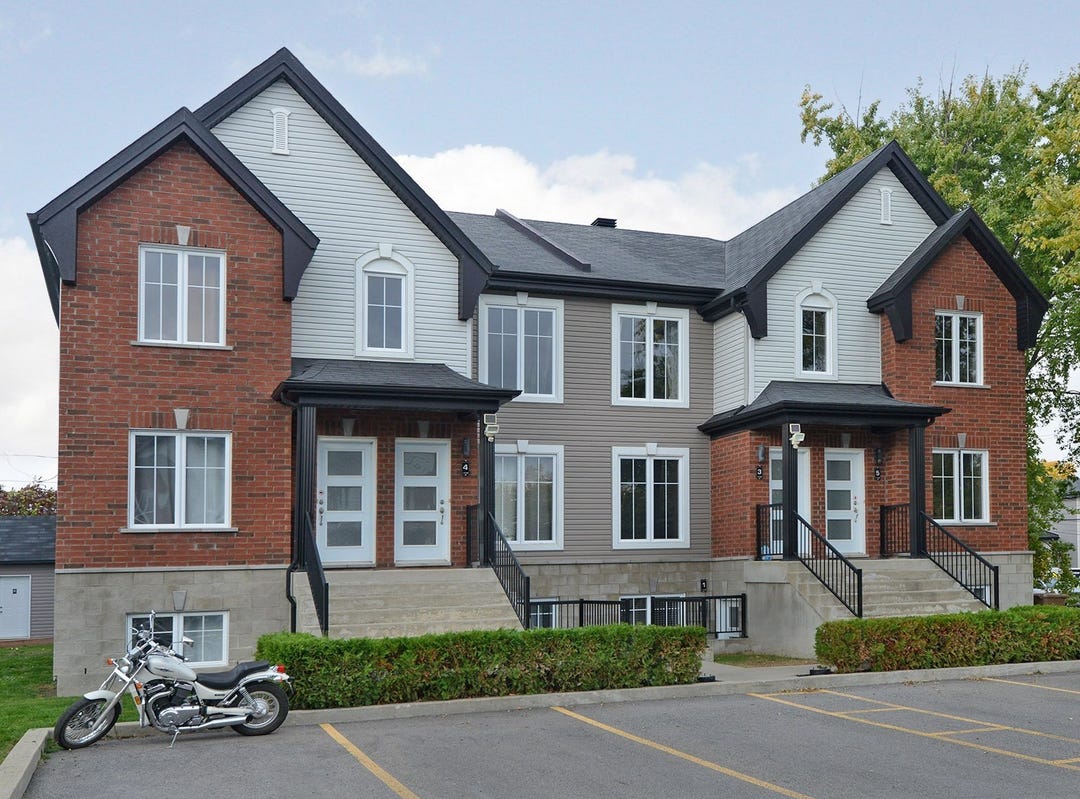 2196 Boul. du Borddel'Eau, SalaberrydeValleyfield, QC J6S1K0, CA