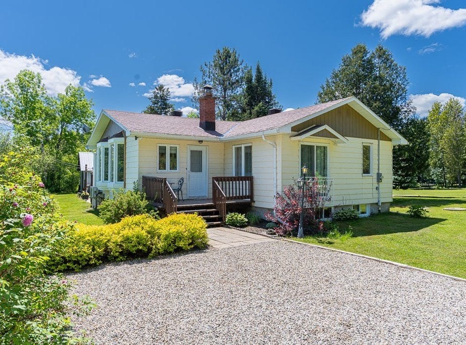 216 Ch. du LacBoisFranc, Déléage, QC J9E3A8, CA, Déléage, Québec