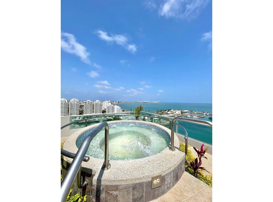 Salinas, luxury oceanfront Pent House for sale with private terrace and