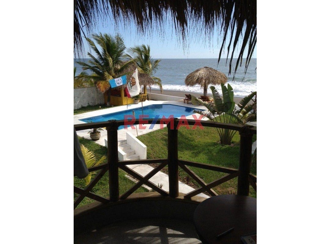 Monterrico, Santa Rosa Department, Address available on request House