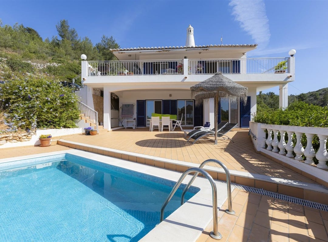 Budens, Faro, Address available on request House for Sale