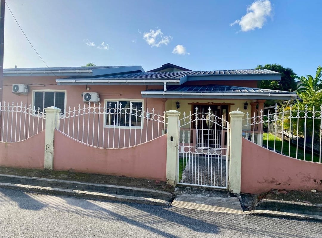 CapdeVille, Saint Patrick, Address available on request House for