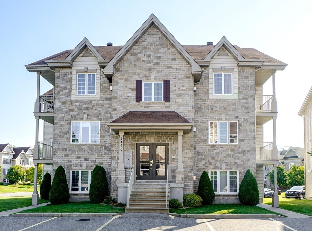 2120 Rue IsaacJogues, SaintJérôme, QC J7Y0A2, CA, SaintJérôme