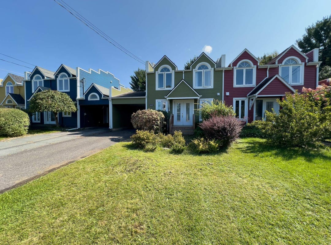 1147 Rue Shefford, Bromont, QC J2L1C5, CA, Bromont, Québec J2L1C5 House