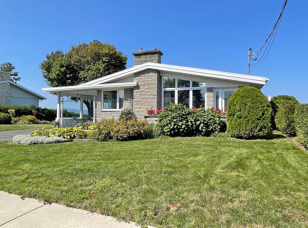 233 Rue des Écores, Montmagny, QC G5V1A1, CA, Montmagny, Québec G5V1A1