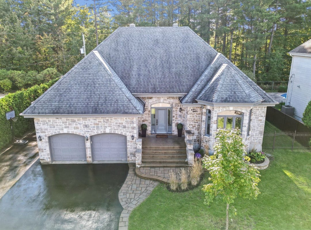 50 Rue des Liards, Blainville, QC J7C0C4, CA, Blainville, Québec J7C0C4