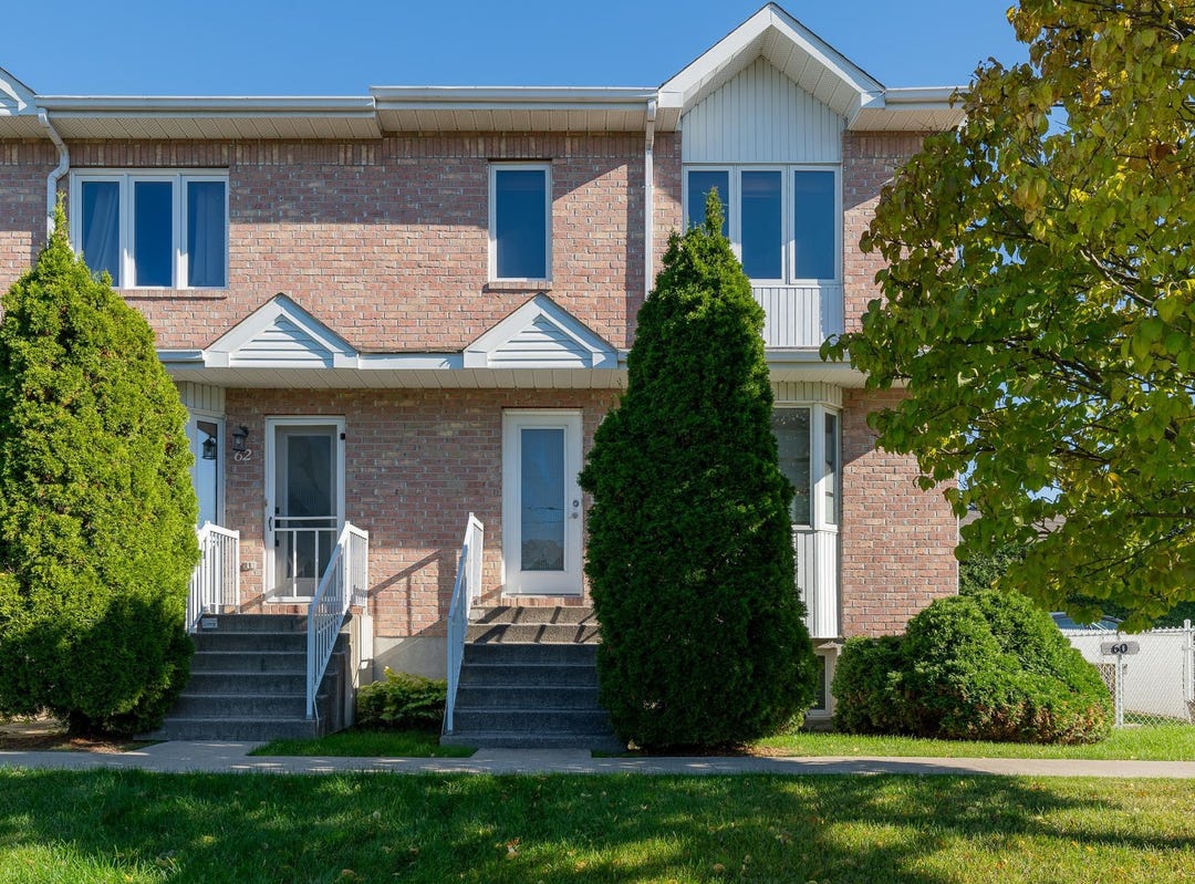58 Rue Marchand, SaintConstant, QC J5A1B2, CA, SaintConstant, Québec