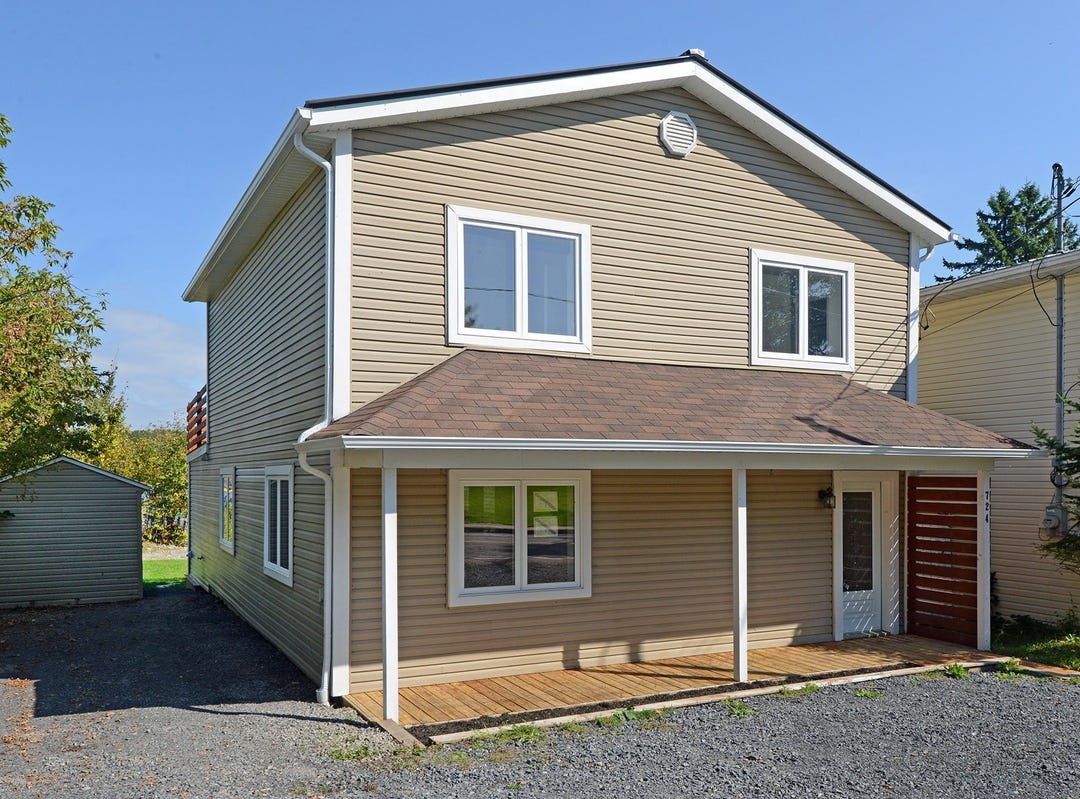 724 Ch. des Outaouais, PointeFortune, QC J0P1N0, CA, PointeFortune