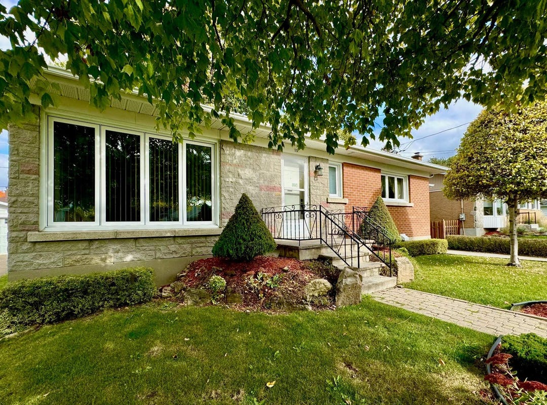 15 Rue Blanchard, SainteThérèse, QC J7E3R9, CA, SainteThérèse, Québec