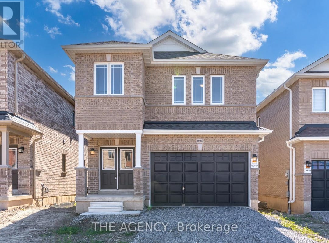 225 Palace Street, Thorold, Ontario L2V0J7 House for Rent