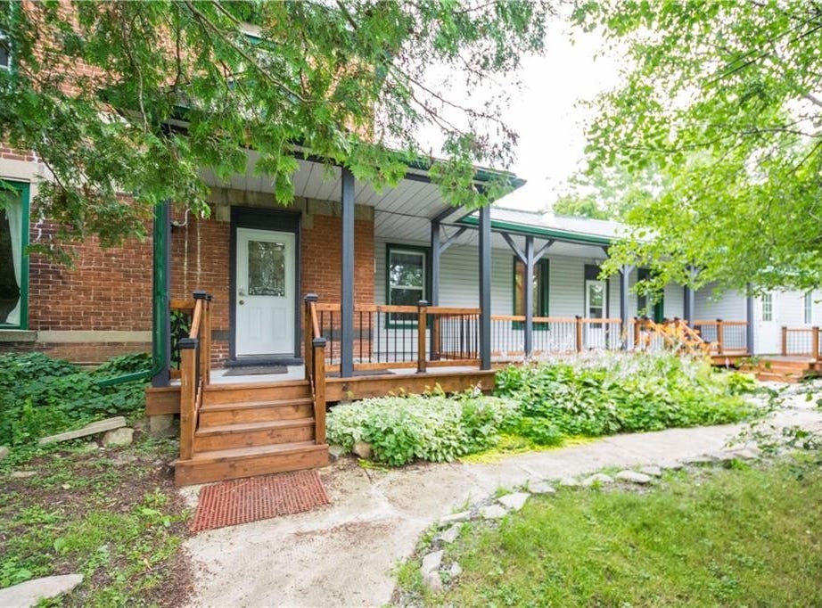 10 12 Murney Street, Belleville, Ontario K8P 3N6 House for Sale