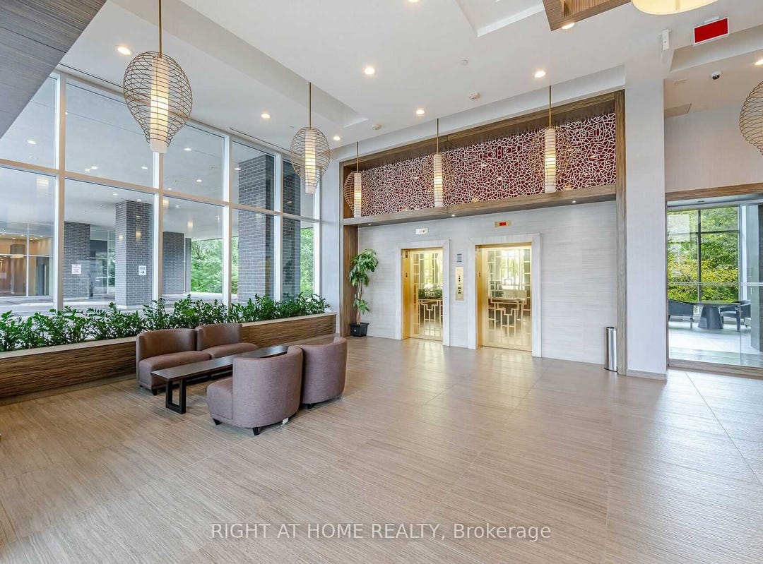 727 8763 Bayview Ave, Richmond Hill, Ontario L4B3V1 Apartment for