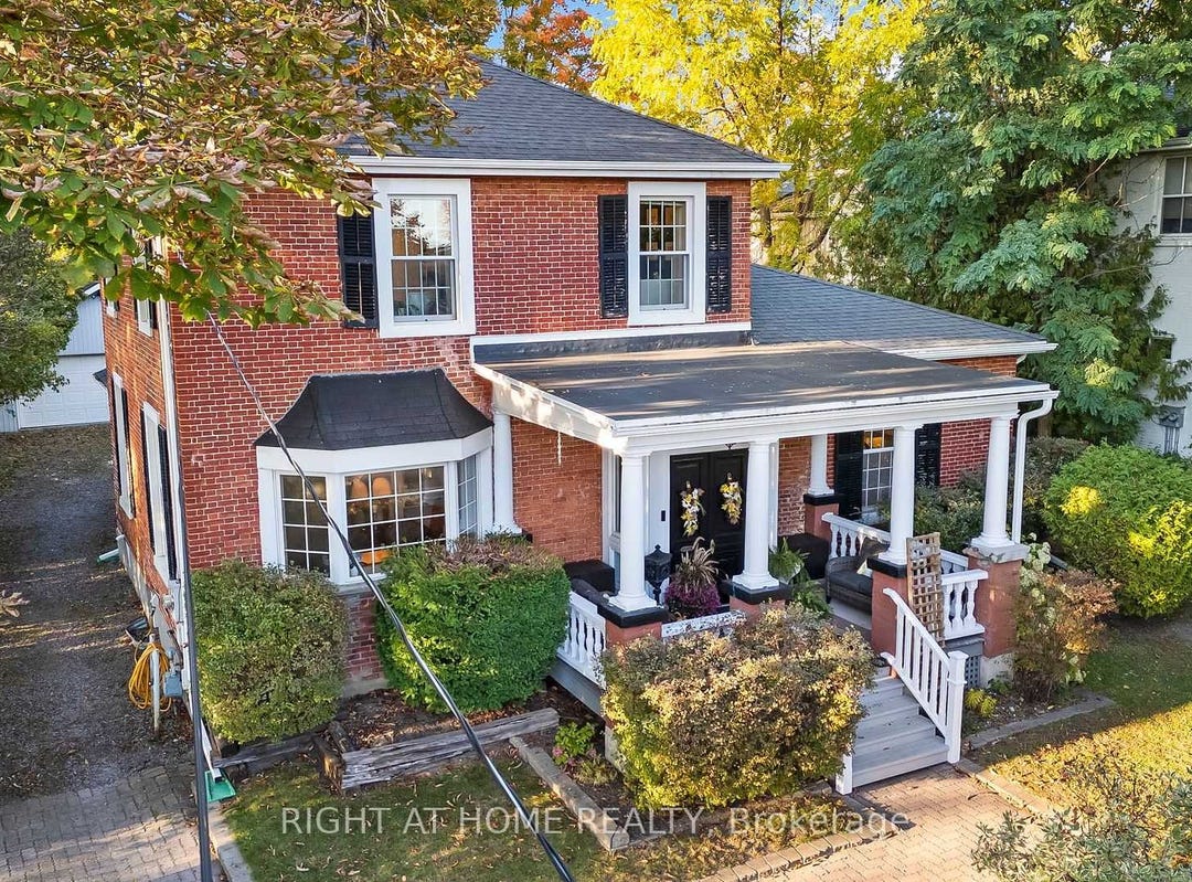 28 University Ave W, Cobourg, Ontario K9A2G5 House for Sale