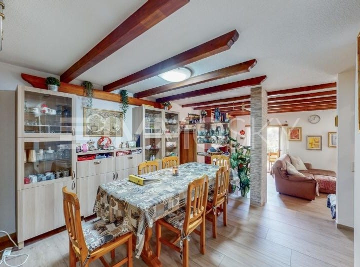 Curio, Ticino 6986 House for Sale