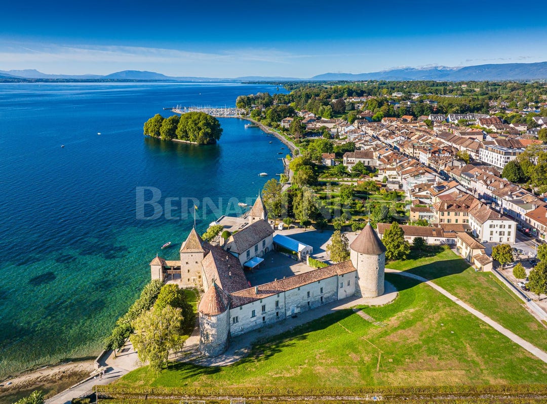 Rolle, Vaud 1180 Apartment for Sale