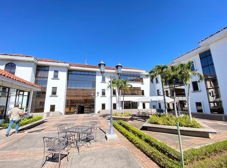 Office for rent forum 1 Santa Ana Lindora San Jose Costa Rica, Escazð