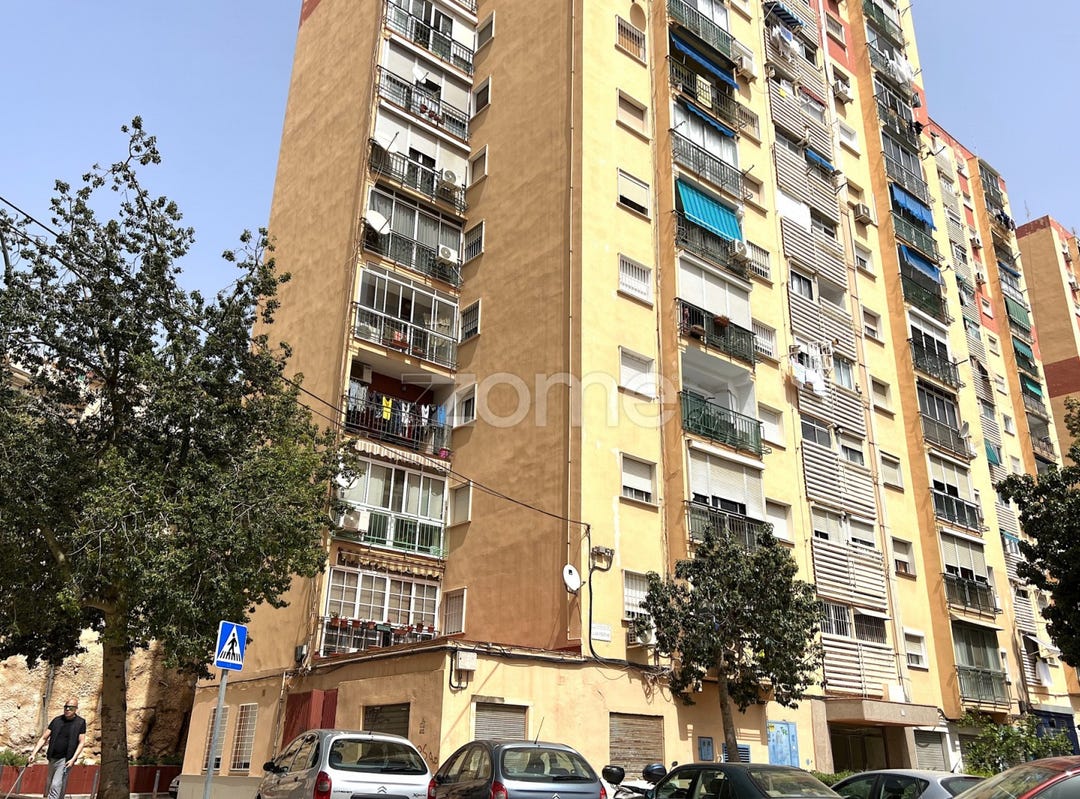 AV. DE LAS POSTAS, Málaga, Andalusia 29014 Al dettaglio in vendita