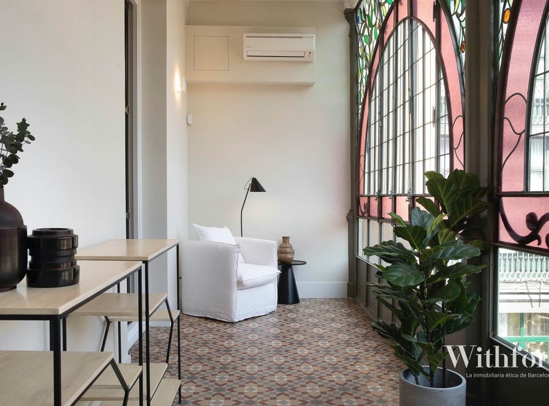 Barcelona, Catalonia 08010 Apartment for Rent