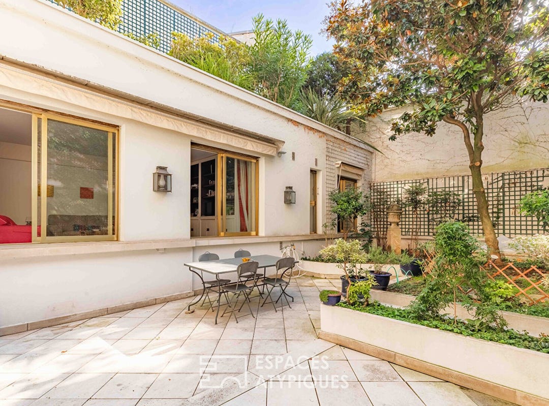 PARIS, ÎledeFrance 75116 Apartment for Sale