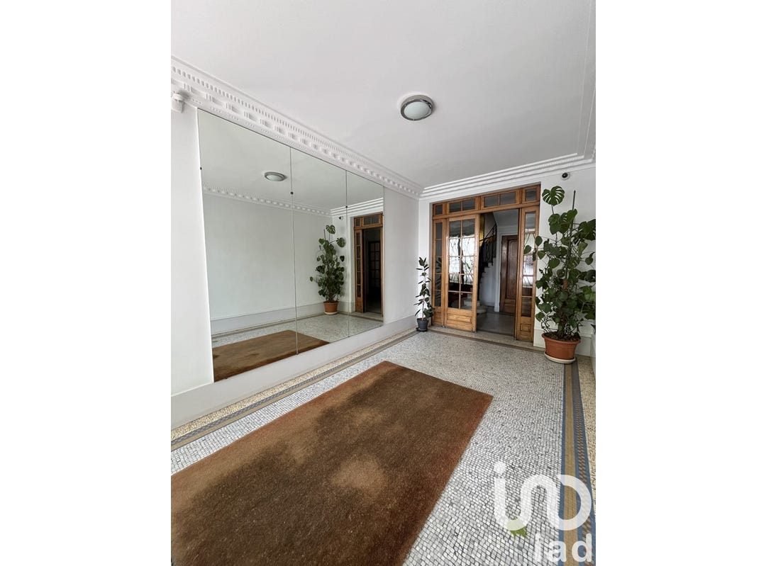 Paris, ÎledeFrance 75017 Apartment for Sale