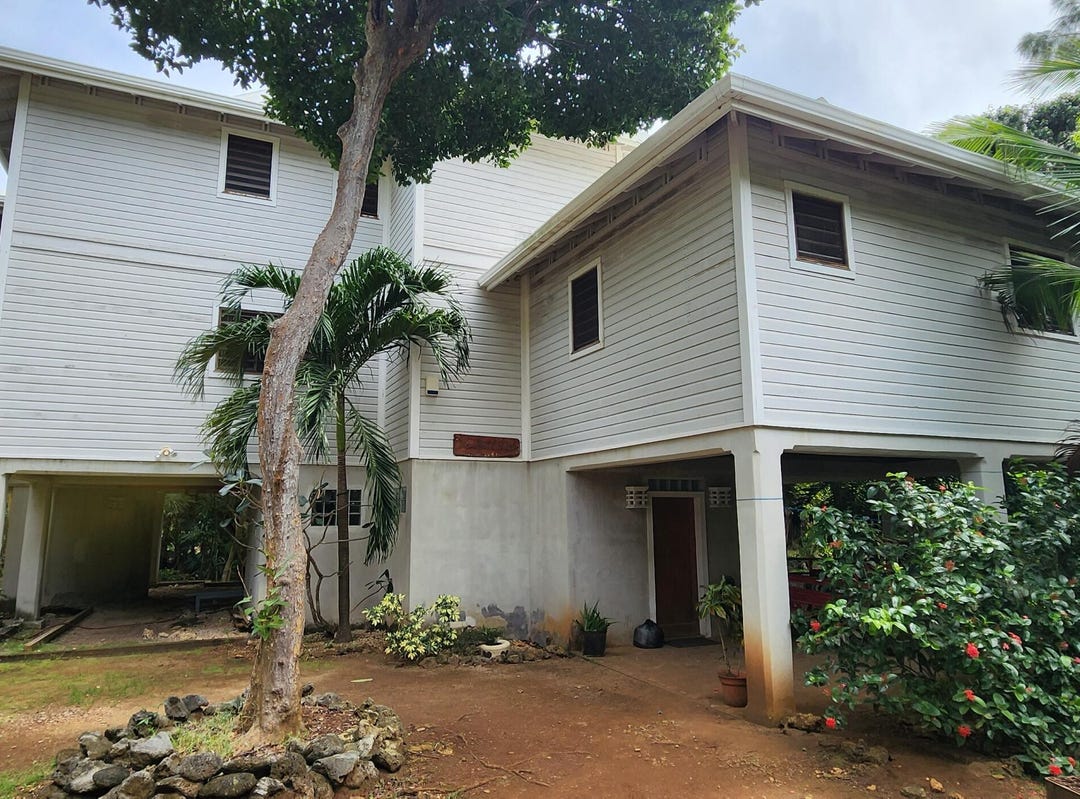 Swanix Bay, Utila, Bay Islands Department House for Sale