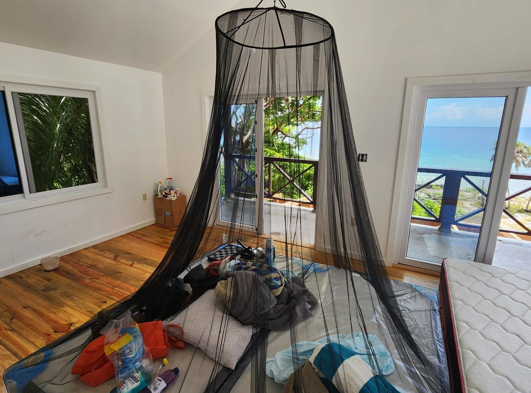 Utila, Bay Islands Department House for Sale