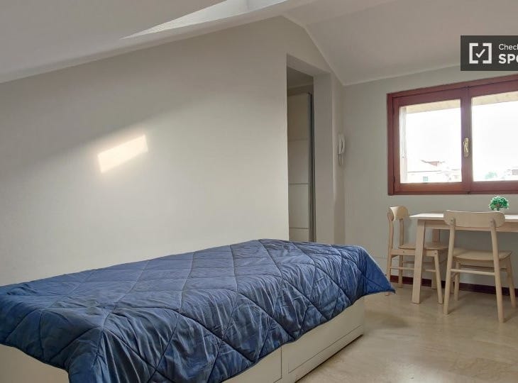 milan, Lombardy 20063 Apartment for Rent