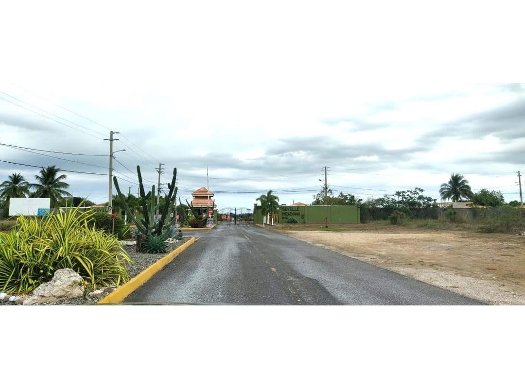 SEVILLE MEADOWS, Spanish Town, Saint Catherine Parish House for Rent