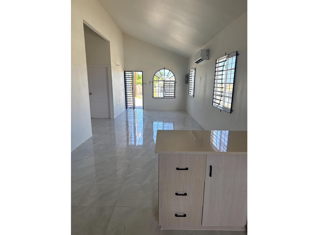 CAMELOT VILLAGE, Discovery Bay, St. Ann Parish House for Rent