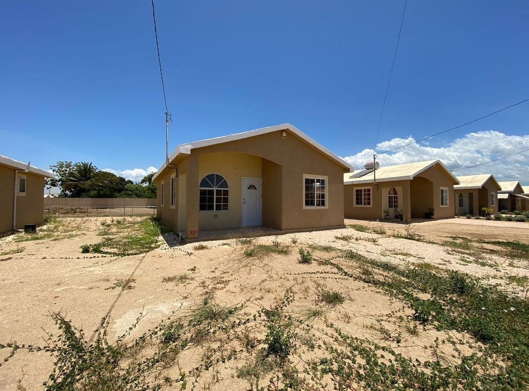 LOT 721 PHOENIX PARK VILL, Phoenix Park, Westmoreland Parish House for