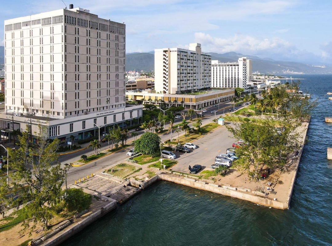 OCEAN TOWERS, OCEAN BLVD, Kingston 3, St. Andrew Parish House for Sale