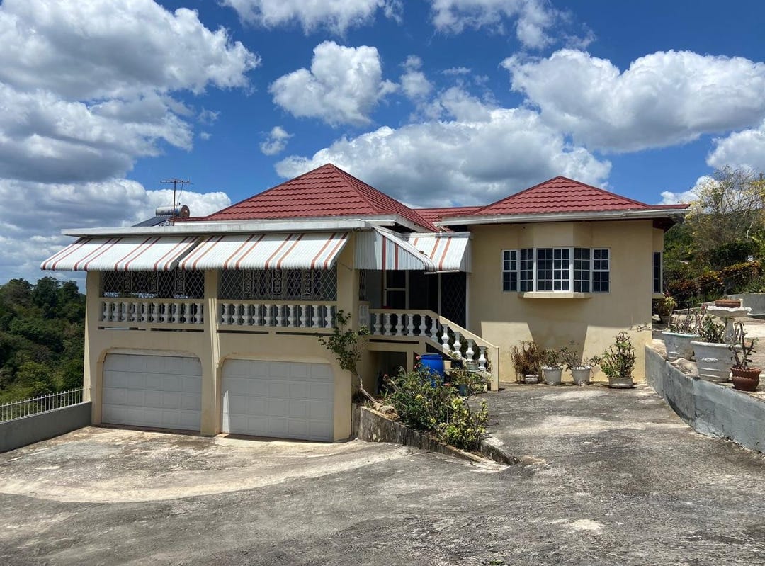 MILE GULLY, Mile Gully, Manchester Parish House for Sale