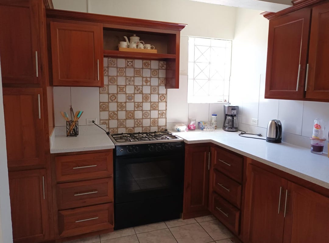 SURBITON MANOR CLOSE, Kingston 10, St. Andrew Parish House for Rent