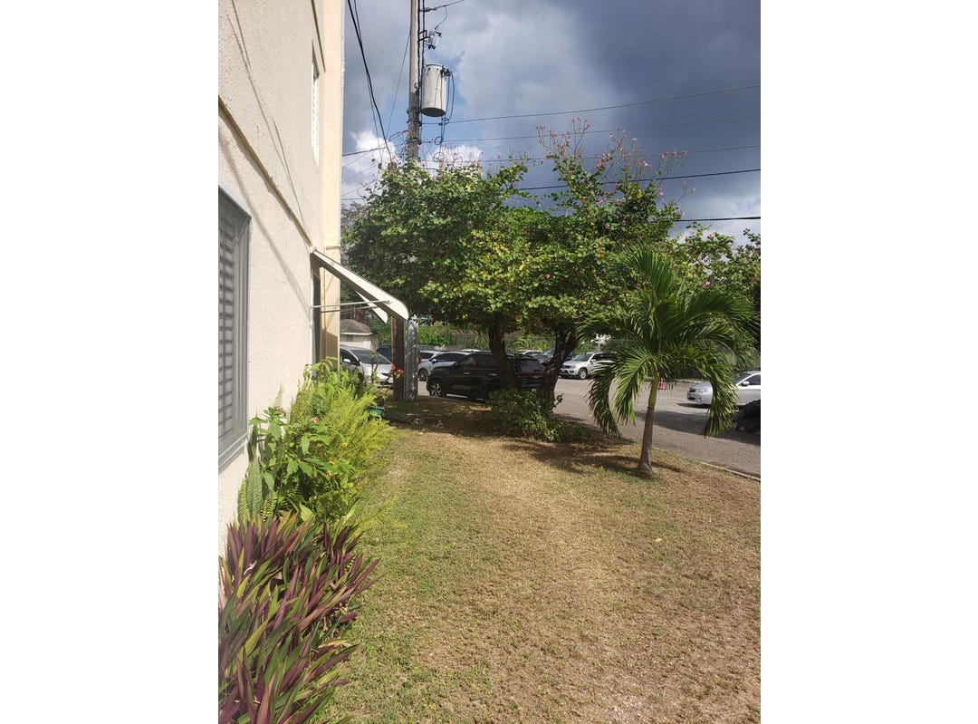 13 MERRIVALE CLOSE, CONSTANT SPRING, St. Andrew Parish House for Sale