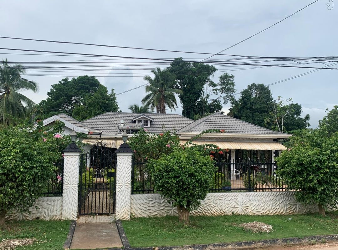 TIME AND PATIENCE, Linstead, Saint Catherine Parish House for Sale