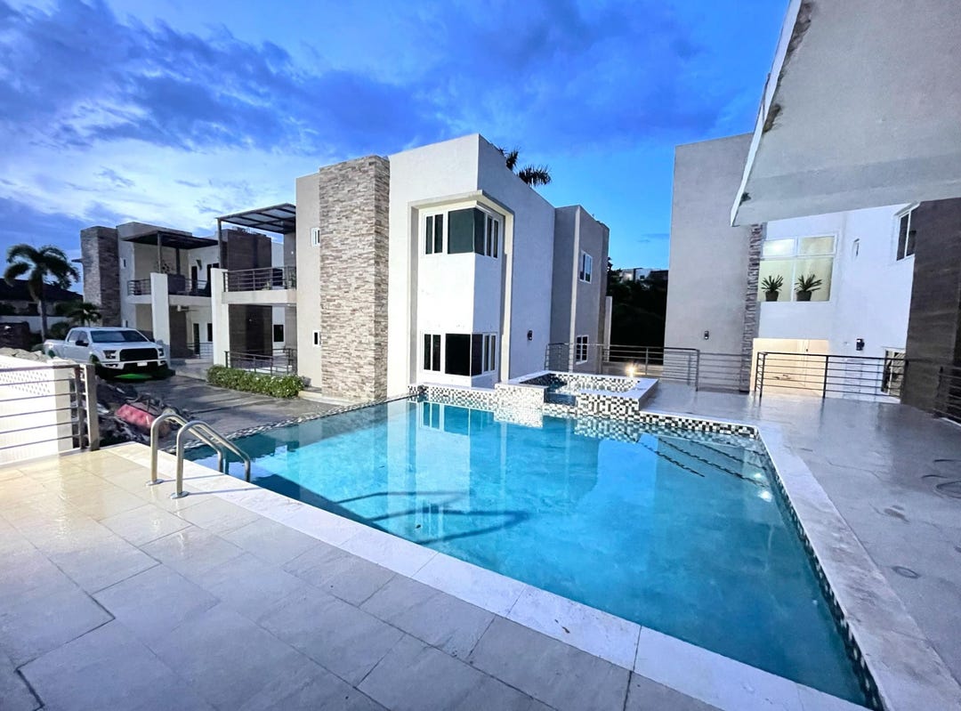 20 RUSSEL HEIGHTS, Kingston 8, St. Andrew Parish House for Sale