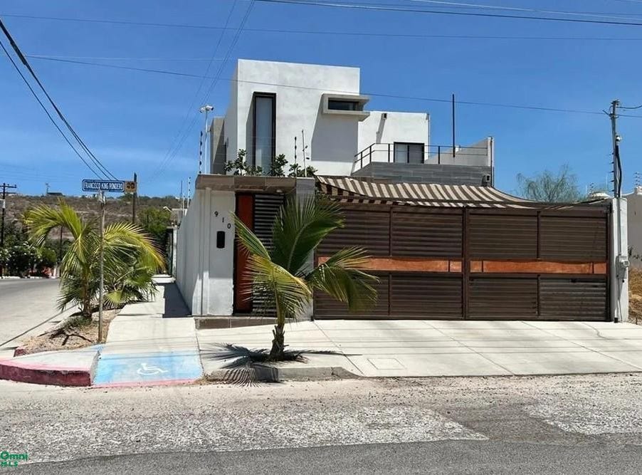 Francisco King Rondero 910, Ciudad Del Cielo, La Paz, Baja California