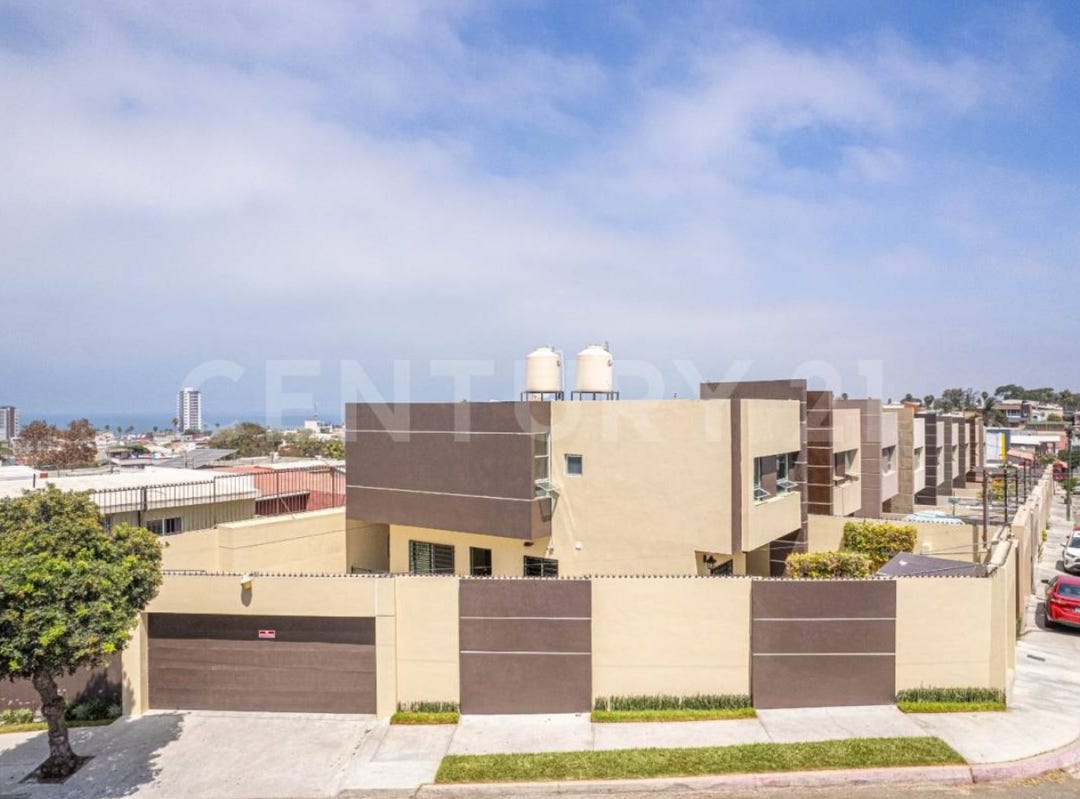 2184 Olas altas y o paseo Ensenada, Tijuana, Baja California House for