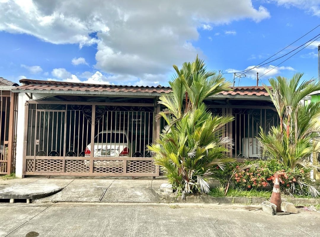 PRADERAS DE SAN LORENZO, ENTRANDO POR LA CABIMA unit A14, Panamá