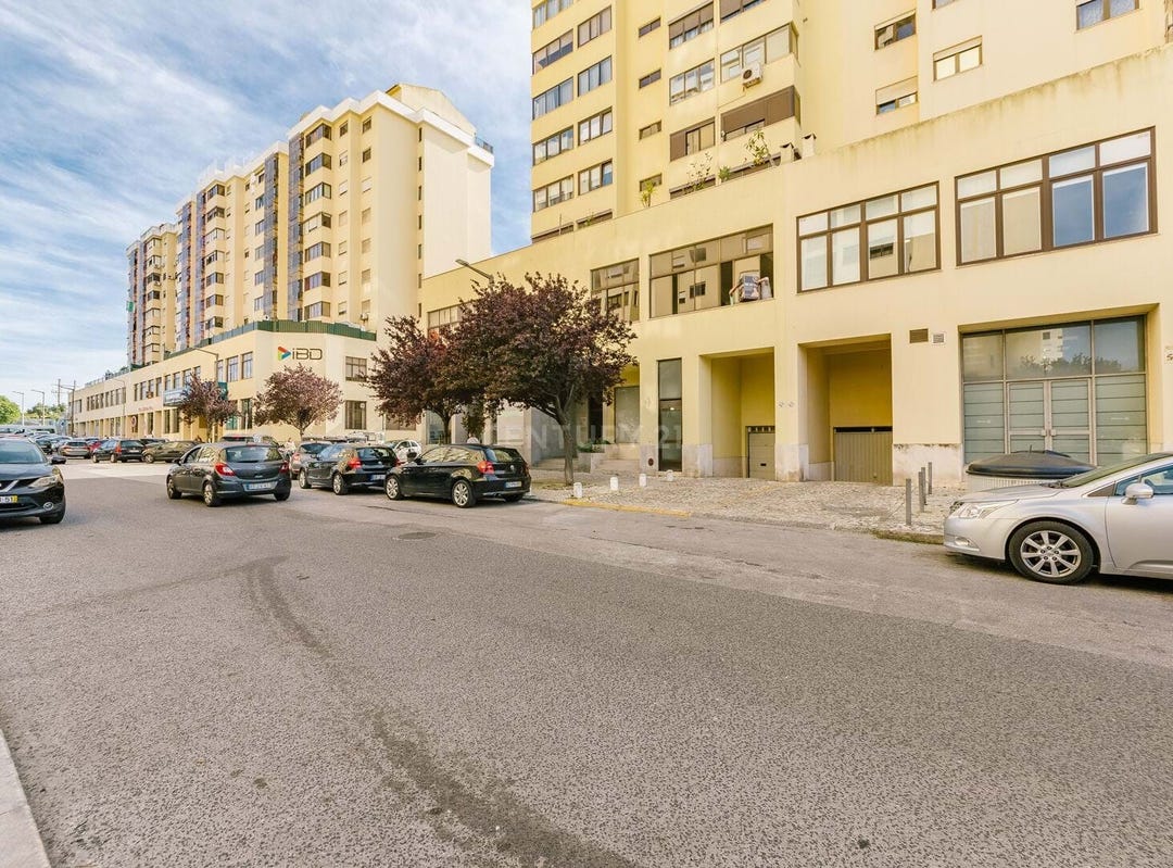 Sacavém e Prior Velho, Lisbon Retail for Sale