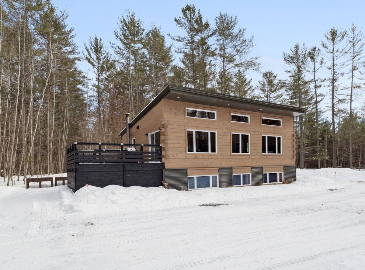 35 Ch. de l'Opale, NotreDameduLaus, QC J0Z2M0, CA, NotreDamedu