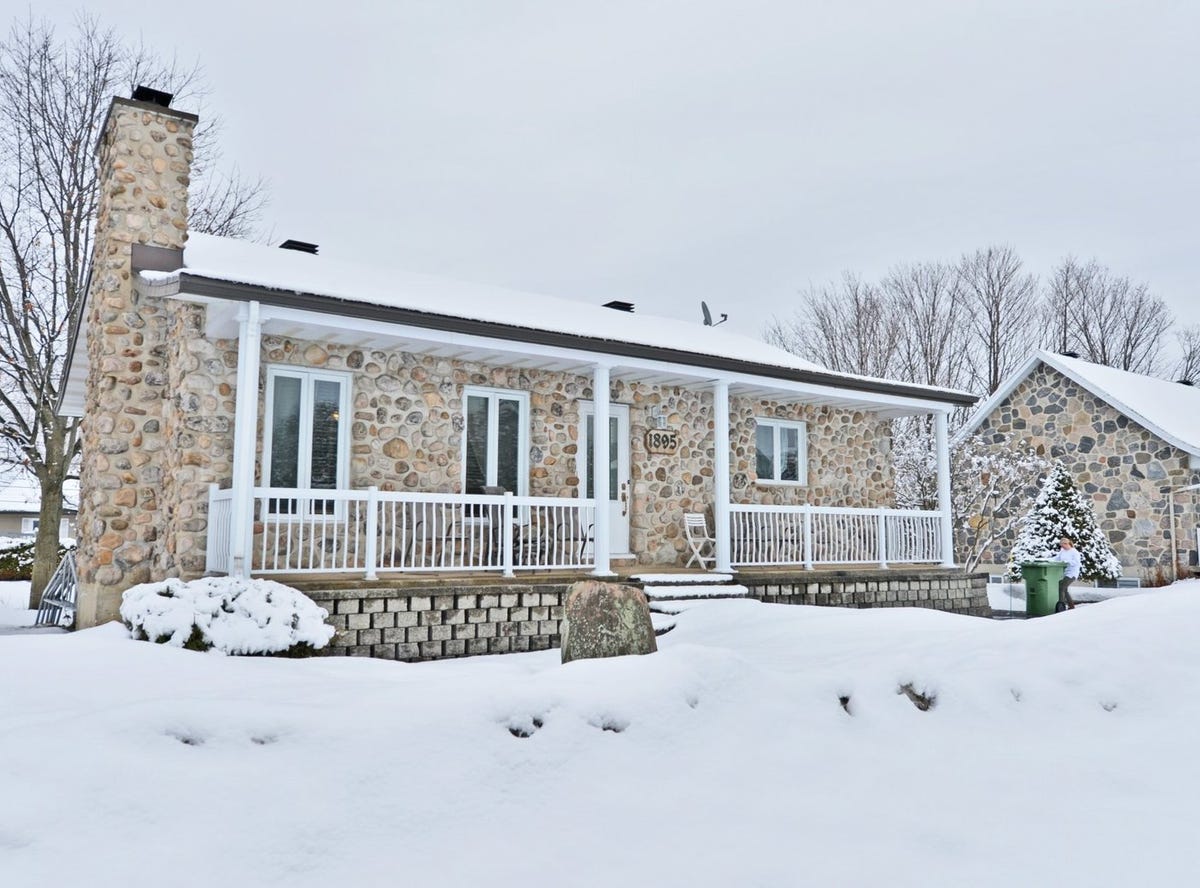 1895 Rue SteMadeleine, L'AncienneLorette, QC G2E4L1, CA, L'Ancienne