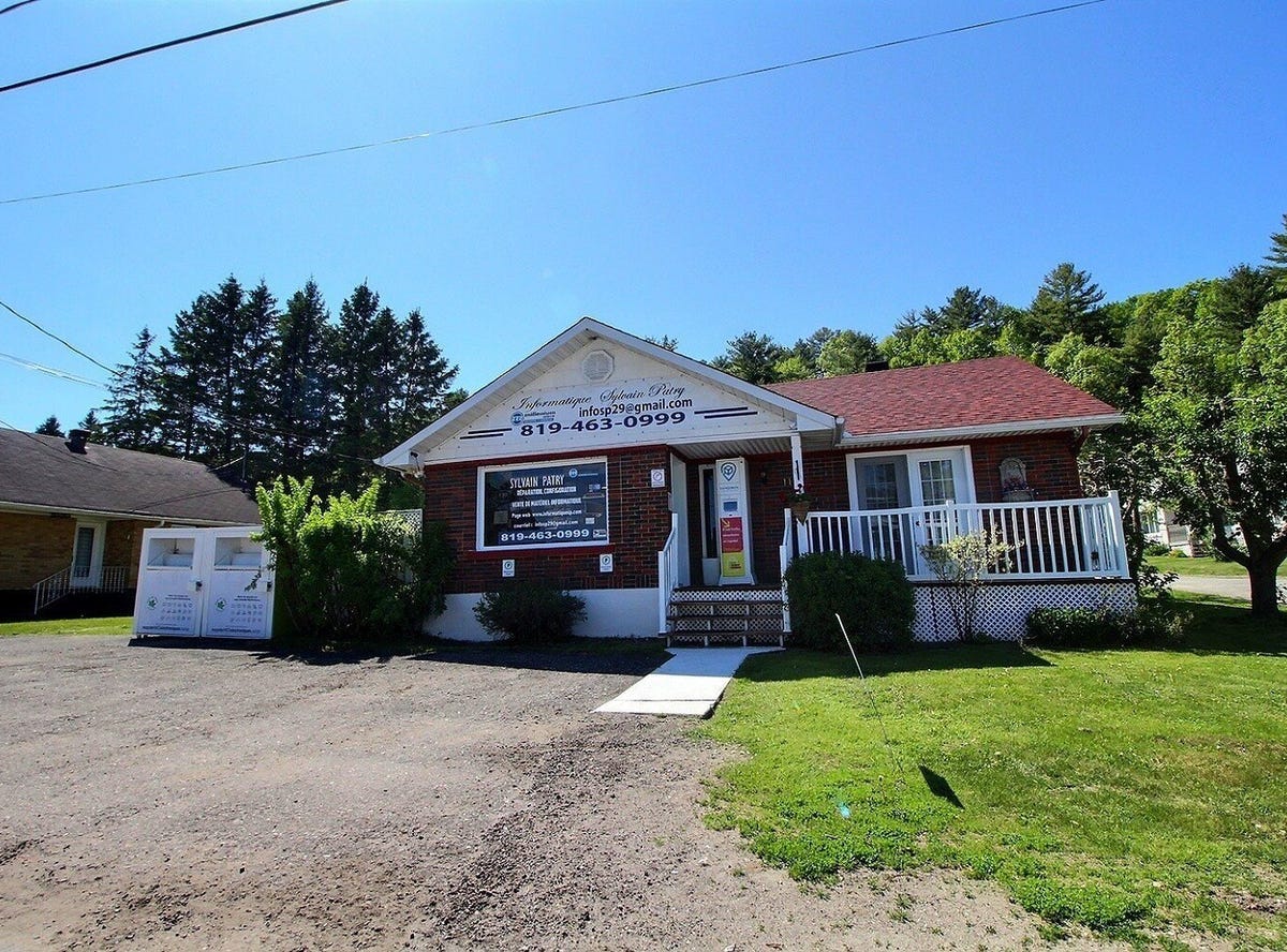 11 Rue Vaillancourt, Gracefield, QC J0X1W0, CA, Gracefield, Québec